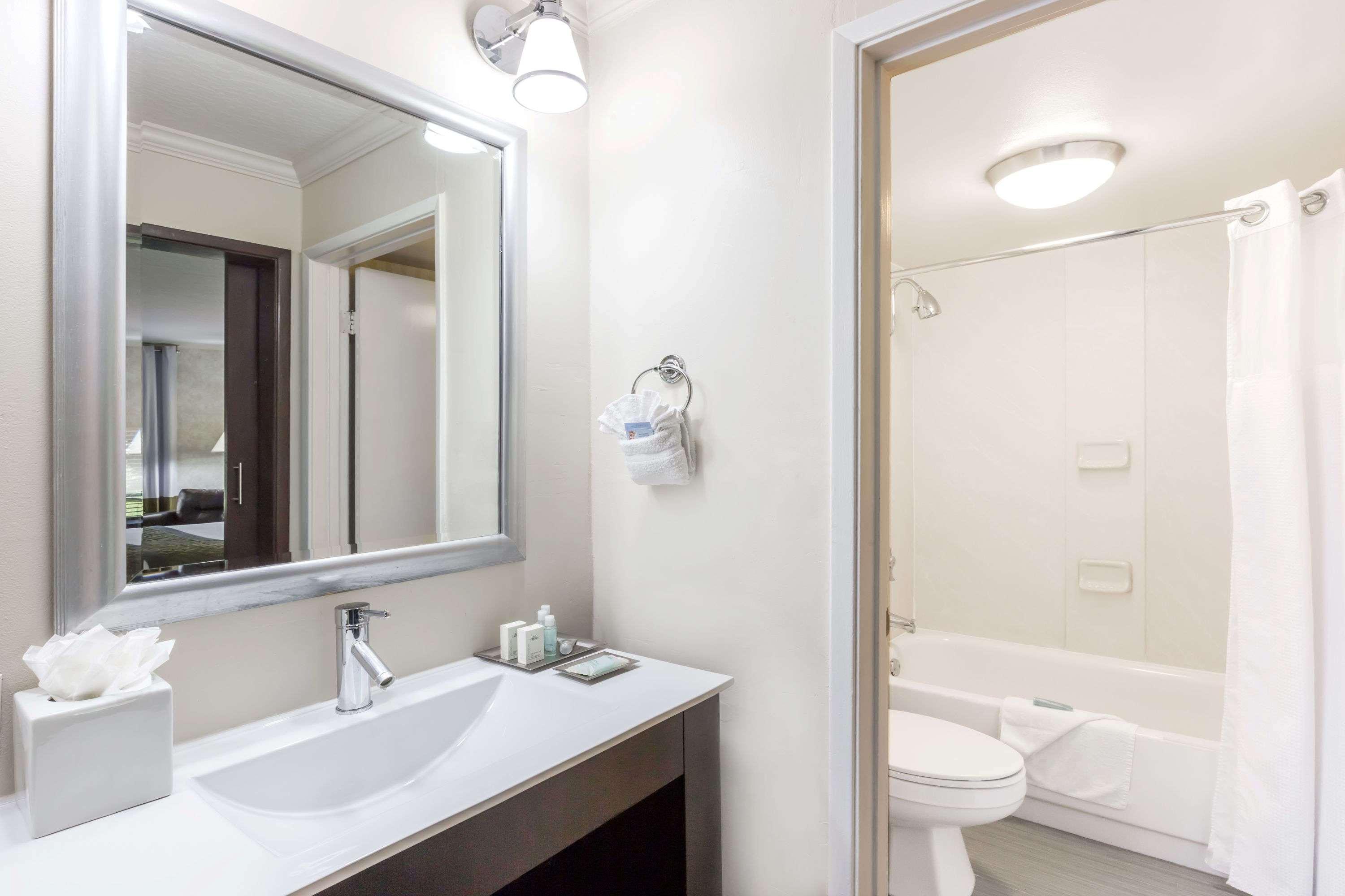 Wyndham Garden Airport 3* San Jose